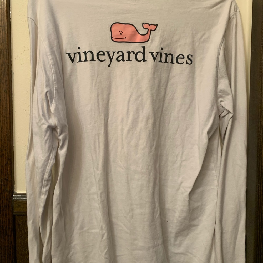 Vineyard wines tee